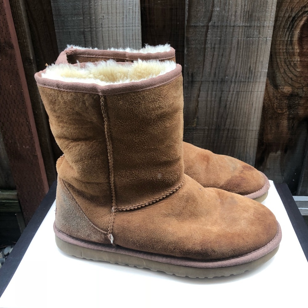 UGG Boots Chesnut🌹